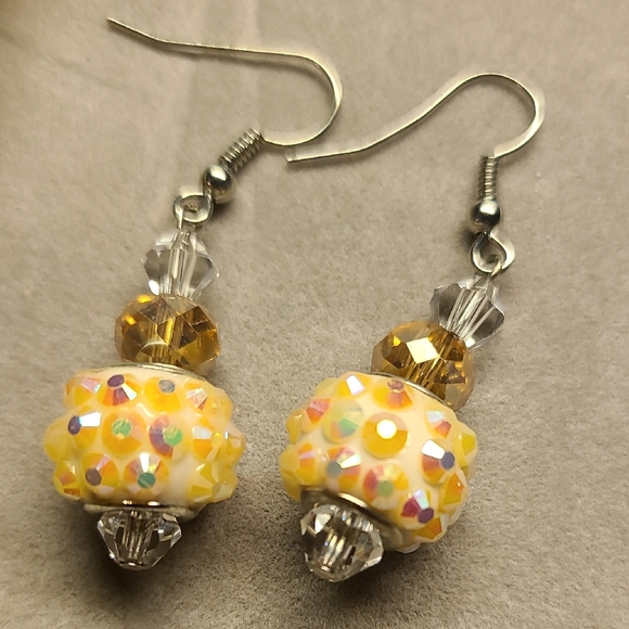 Jewelry - Elegant Yellow Beaded Earrings